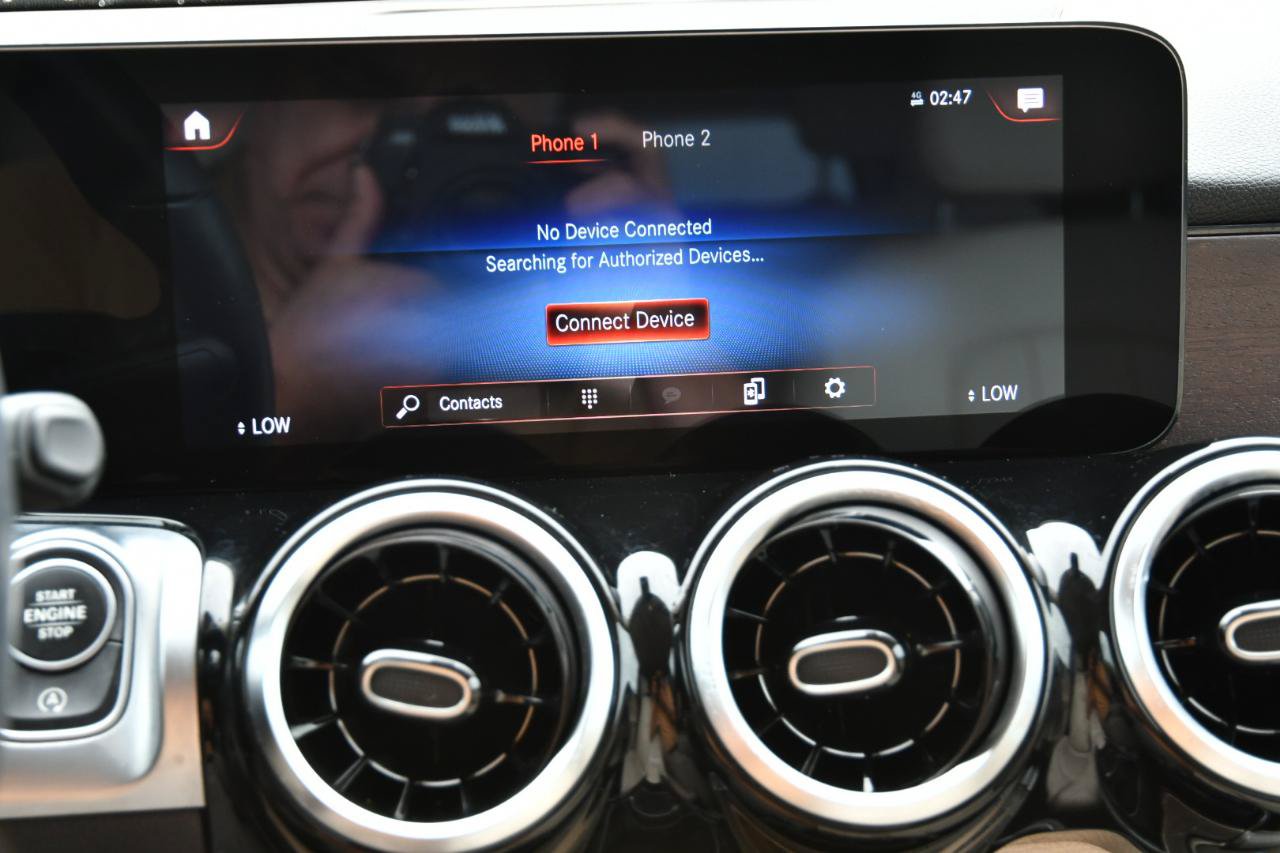 Used 2022 Mercedes-Benz GLB 250 w/ Premium Package image 14
