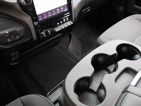 Used 2025 RAM 2500 Big Horn image 30