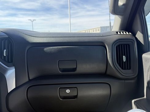 Used 2024 Chevrolet Silverado 2500 Custom w/ Custom Value Package image 19