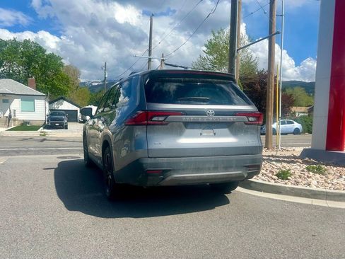 Used 2026 Toyota Grand Highlander AWD image 5