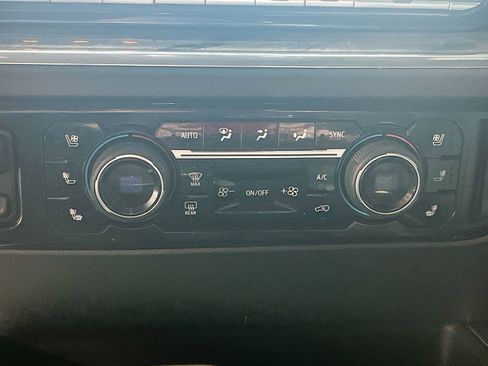 Used 2025 Chevrolet Silverado 1500 LTZ w/ LTZ Premium Package image 16