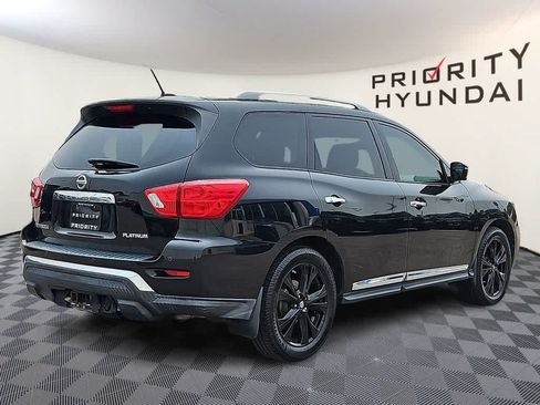 Used 2017 Nissan Pathfinder Platinum w/ Midnight Edition Package FWD image 4