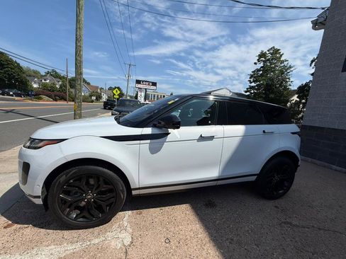 Used 2020 Land Rover Range Rover Evoque SE image 4