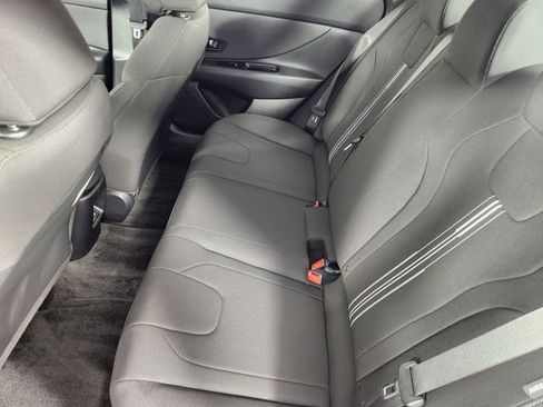 Certified 2025 Hyundai Elantra Sport FWD image 11