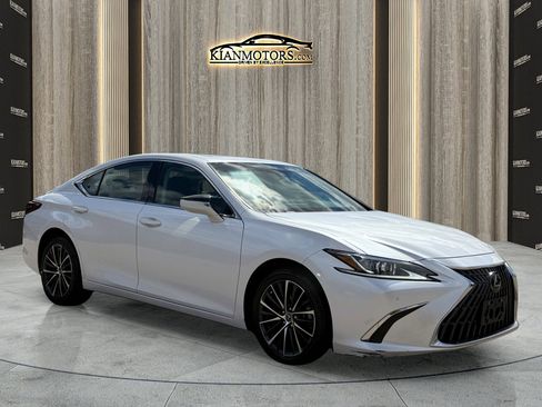 Used 2022 Lexus ES 250 w/ Premium Package image 1