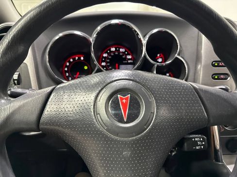 Used 2005 Pontiac Vibe w/ Power Group Value Package FWD image 12