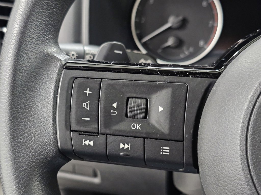 Used 2023 Nissan Rogue SV AWD/4WD image 33