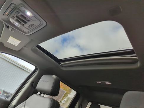 Used 2021 GMC Sierra 1500 Denali w/ Driver Alert Package II image 25