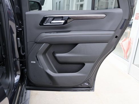 New 2025 Chevrolet Tahoe Premier w/ Sun And Tow Package image 32