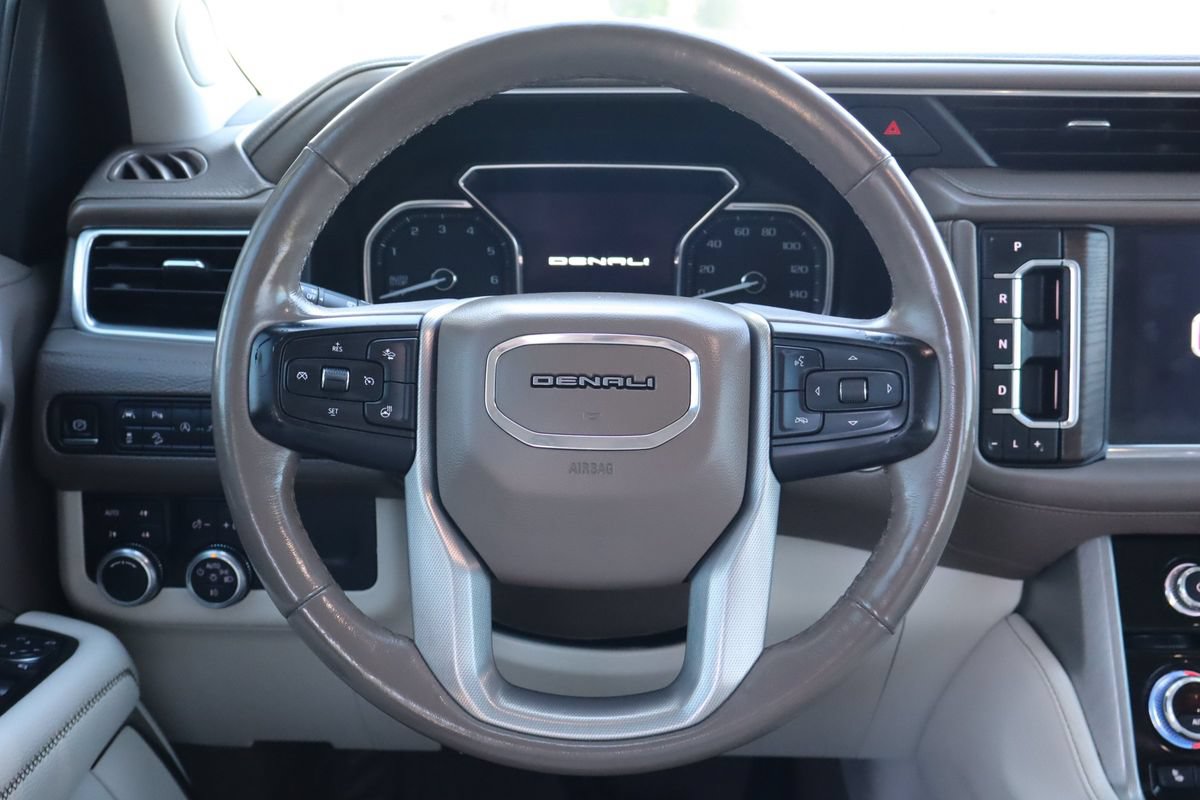 Used 2021 GMC Yukon Denali w/ Denali Premium Package AWD/4WD image 18