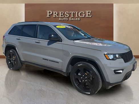 Used 2020 Jeep Grand Cherokee Laredo AWD/4WD image 23
