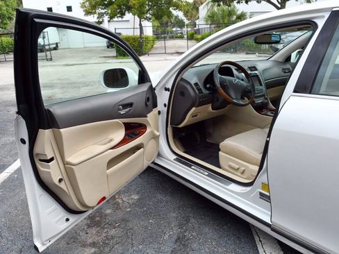 Used 2011 Lexus GS 450h w/ Preferred Accessory Package RWD image 18