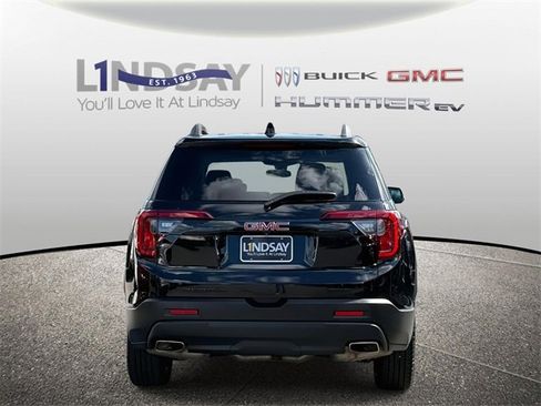 Certified 2023 GMC Acadia SLE w/ Driver Convenience Package image 3