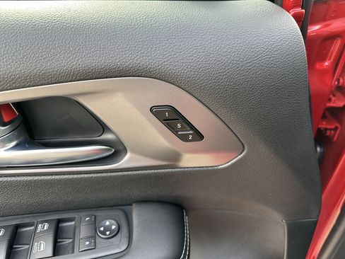 New 2026 Chrysler Pacifica Select image 12