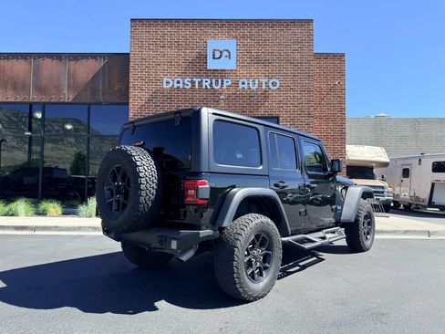 Used 2024 Jeep Wrangler Unlimited AWD/4WD image 9