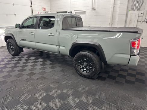 Used 2023 Toyota Tacoma TRD Off-Road image 6