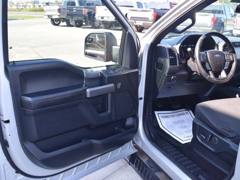 Used 2017 Ford F150 XLT w/ Equipment Group 302A Luxury image 8