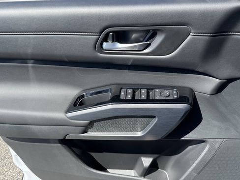 New 2026 Nissan Pathfinder SL AWD/4WD image 7