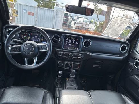 Used 2022 Jeep Wrangler Unlimited Sahara 4xe image 29