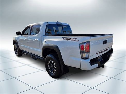 Used 2022 Toyota Tacoma TRD Off-Road w/ Technology Package image 7