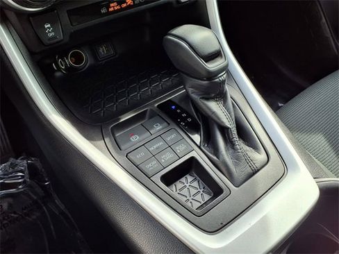 Used 2024 Toyota RAV4 LE image 8