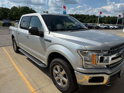 Used 2019 Ford F150 XLT w/ Equipment Group 302A Luxury AWD/4WD image 3