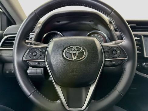 Used 2018 Toyota Camry XSE FWD image 13