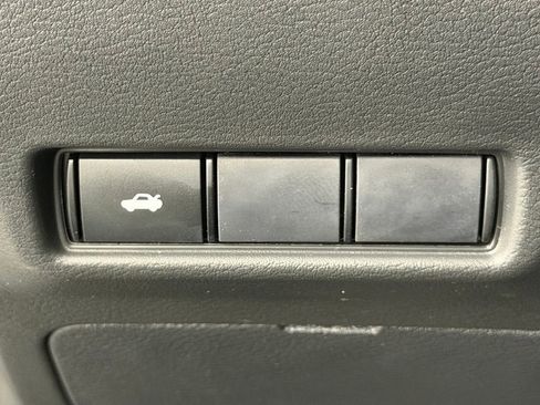 Used 2026 Nissan Sentra SV w/ Floor Mat Package FWD image 28