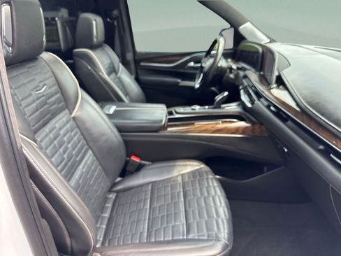 Used 2023 Cadillac Escalade Sport Platinum AWD/4WD image 30