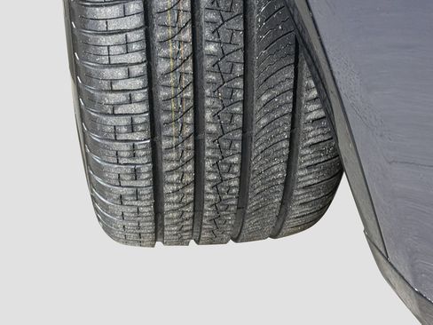 New 2026 Land Rover Discovery Limited Edition image 41