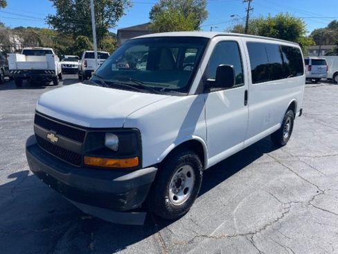 Used 2017 Chevrolet Express 2500 LS image 1