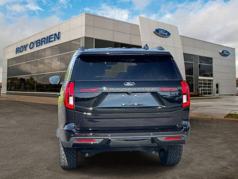 Used 2025 Ford Expedition Tremor AWD/4WD image 4