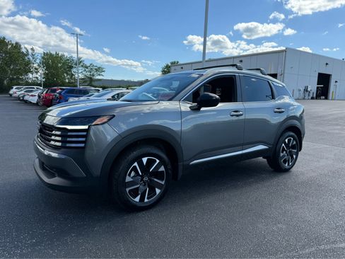 Used 2026 Nissan Kicks SV w/ Cold Weather Package AWD/4WD image 3