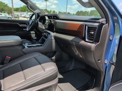 Used 2024 GMC Sierra 1500 Denali w/ Denali Reserve Package image 10