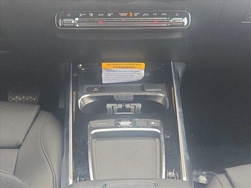 New 2026 Mercedes-Benz GLB 250 image 12