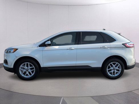 Used 2021 Ford Edge SEL w/ Convenience Package FWD image 2