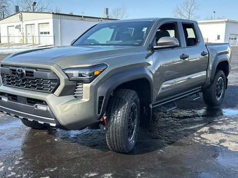 New 2026 Toyota Tacoma TRD Off-Road image 3