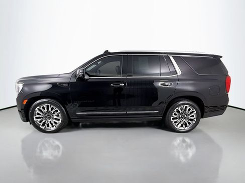 Used 2024 GMC Yukon Denali Ultimate AWD/4WD image 4