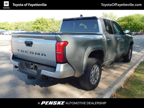 Used 2025 Toyota Tacoma SR5 AWD/4WD image 4