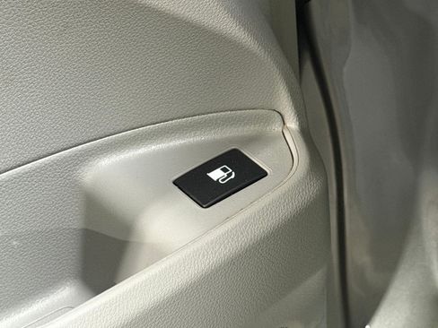 Used 2020 Honda Pilot LX image 16