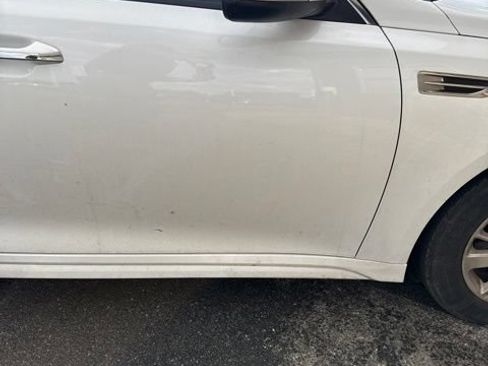 Used 2018 Kia Optima LX FWD image 18