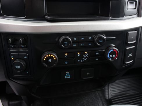 Used 2024 Ford F350 XLT w/ FX4 Off-Road Package image 31