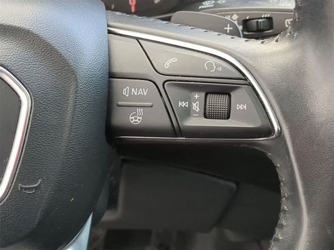 Used 2018 Audi Q7 3.0T Premium image 31