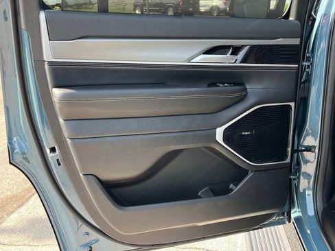New 2026 Jeep Grand Wagoneer Limited AWD/4WD image 23