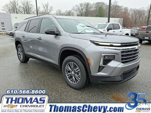 New 2026 Chevrolet Traverse LT w/ Driver Confidence Package image 1