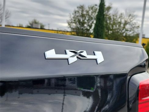 New 2026 GMC Sierra 1500 Elevation image 11