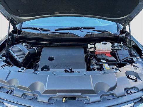 Used 2023 Chevrolet Traverse LT image 30