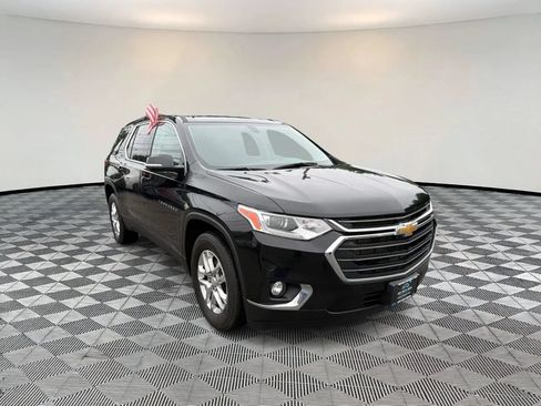 Used 2020 Chevrolet Traverse LT FWD image 1