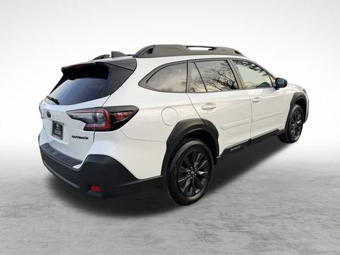 Used 2023 Subaru Outback Onyx Edition image 9