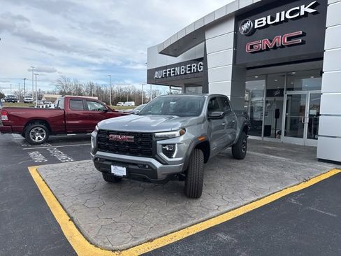 New 2025 GMC Canyon Elevation w/ Convenience Package image 2